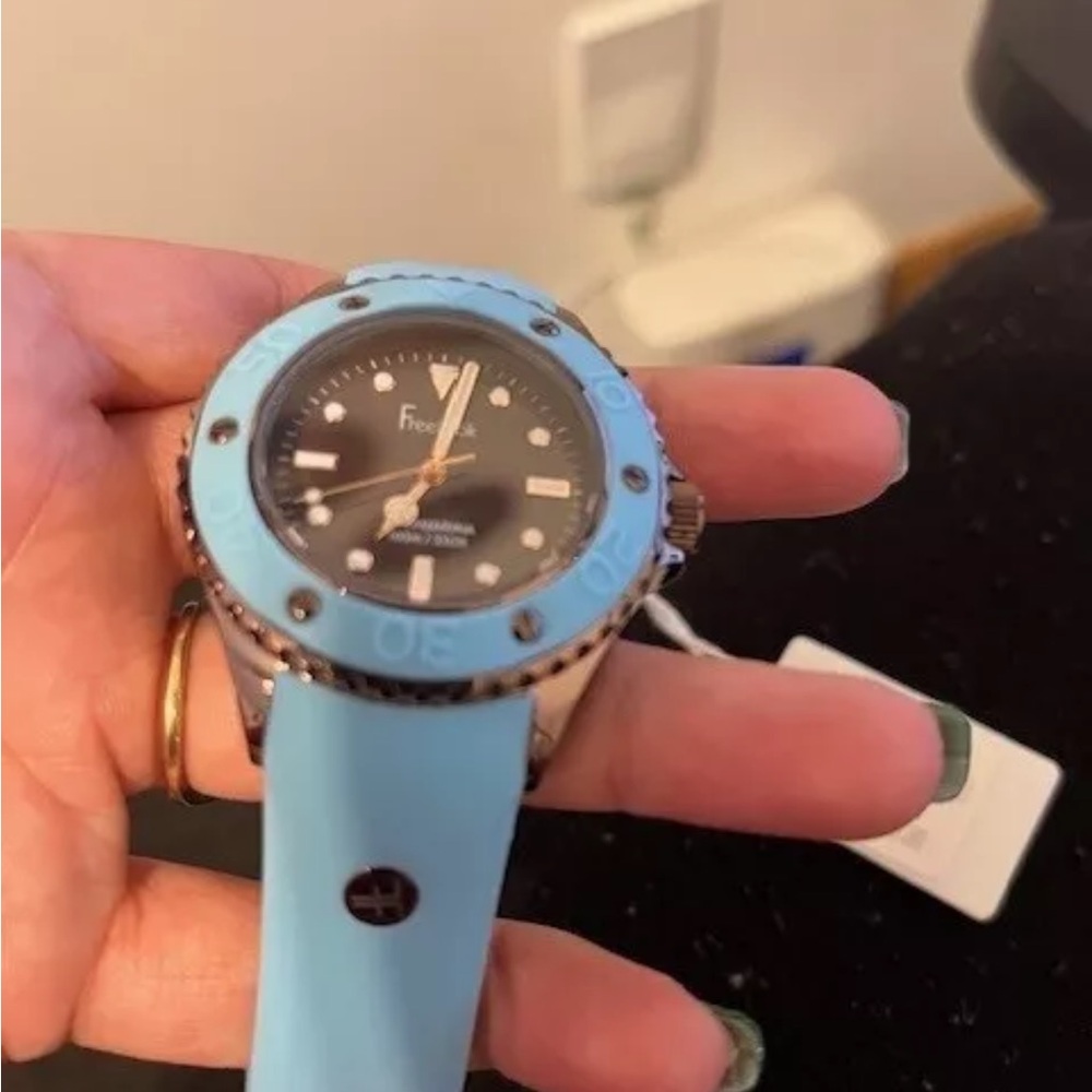 FreeLook Blue Watch